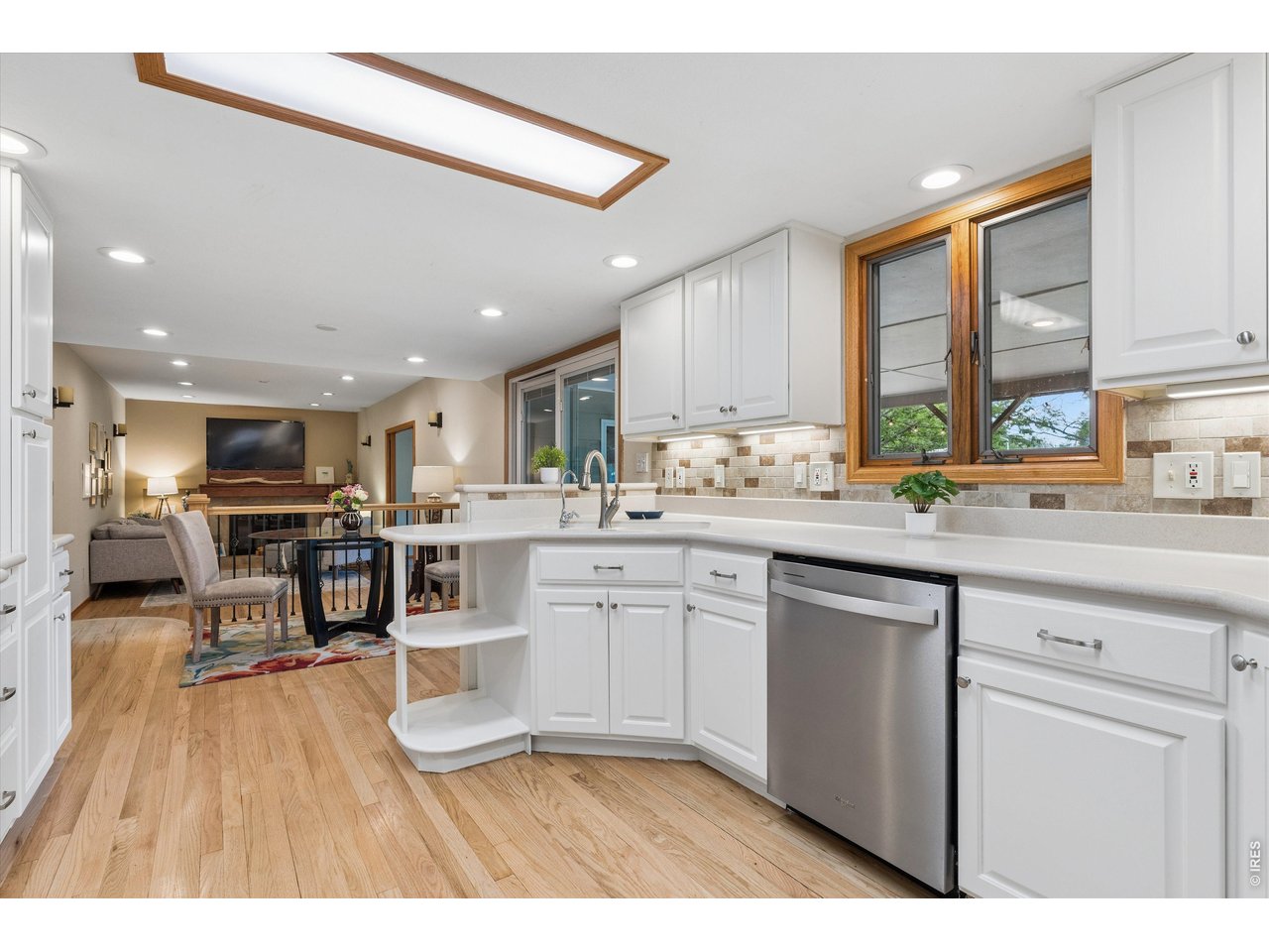 24 University Cir
