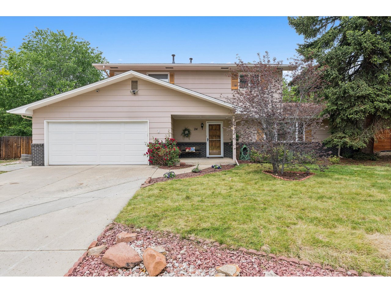 24 University Cir