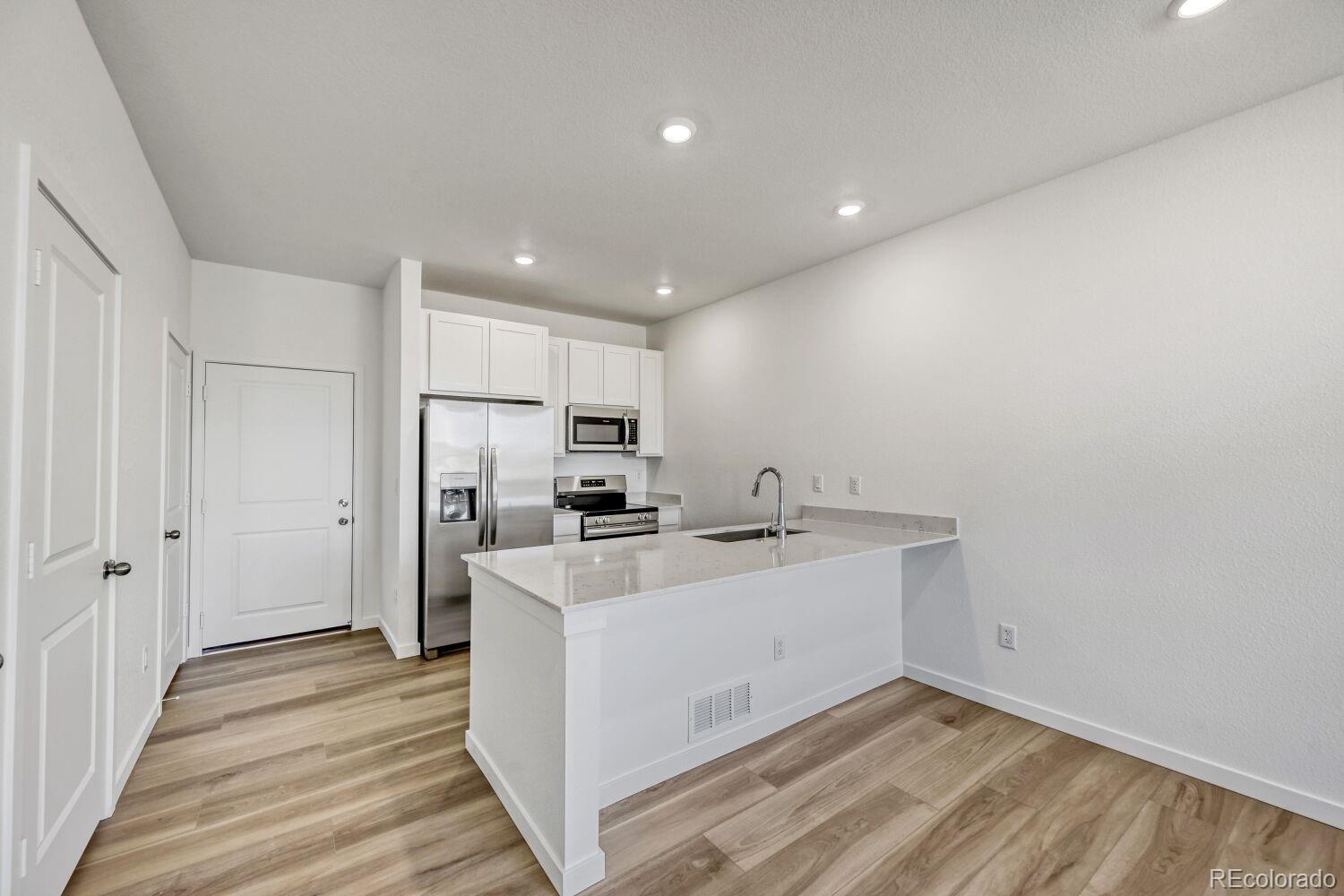 6839 Parterre Parkway N Unit: 4