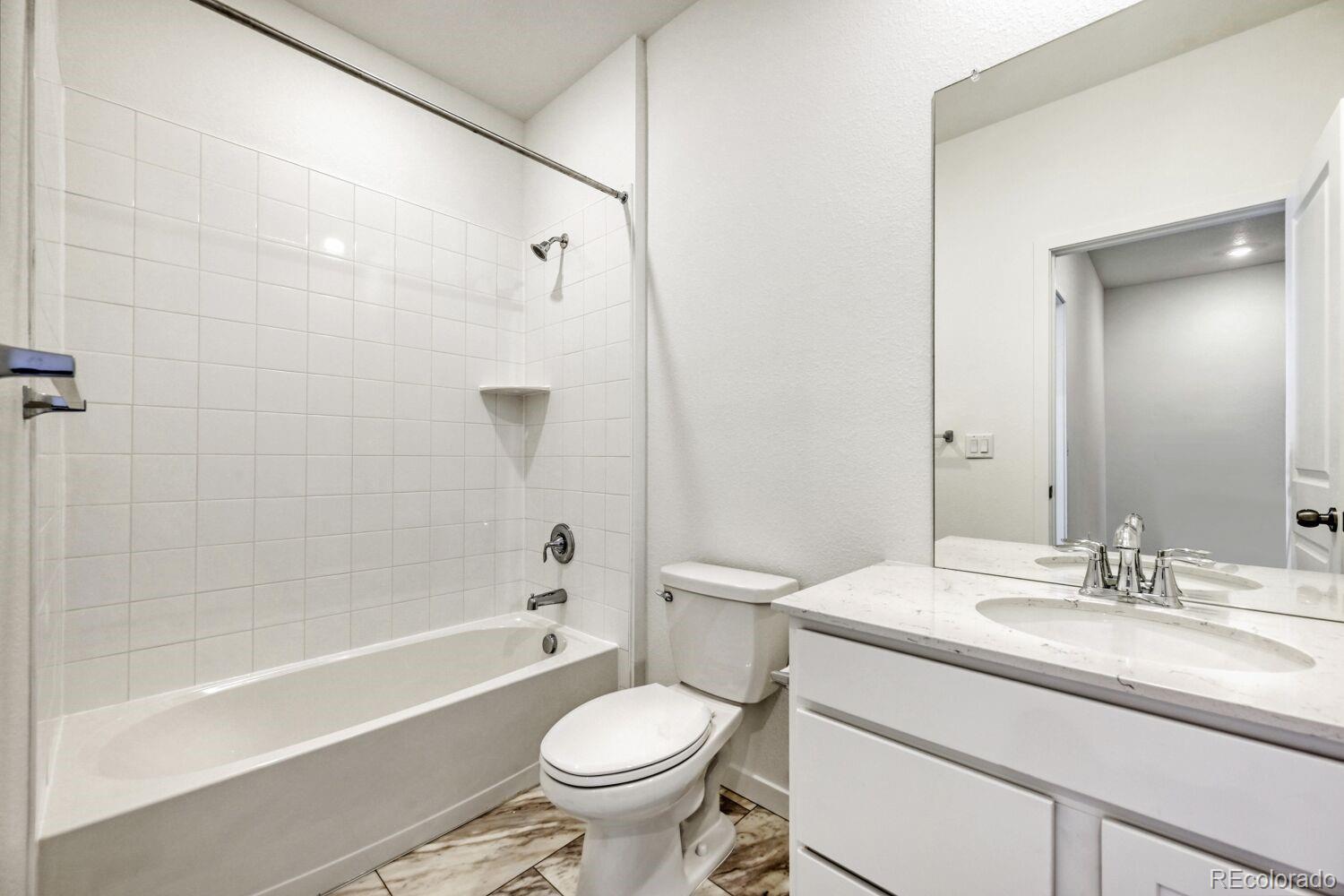 6839 Parterre Parkway N Unit: 4