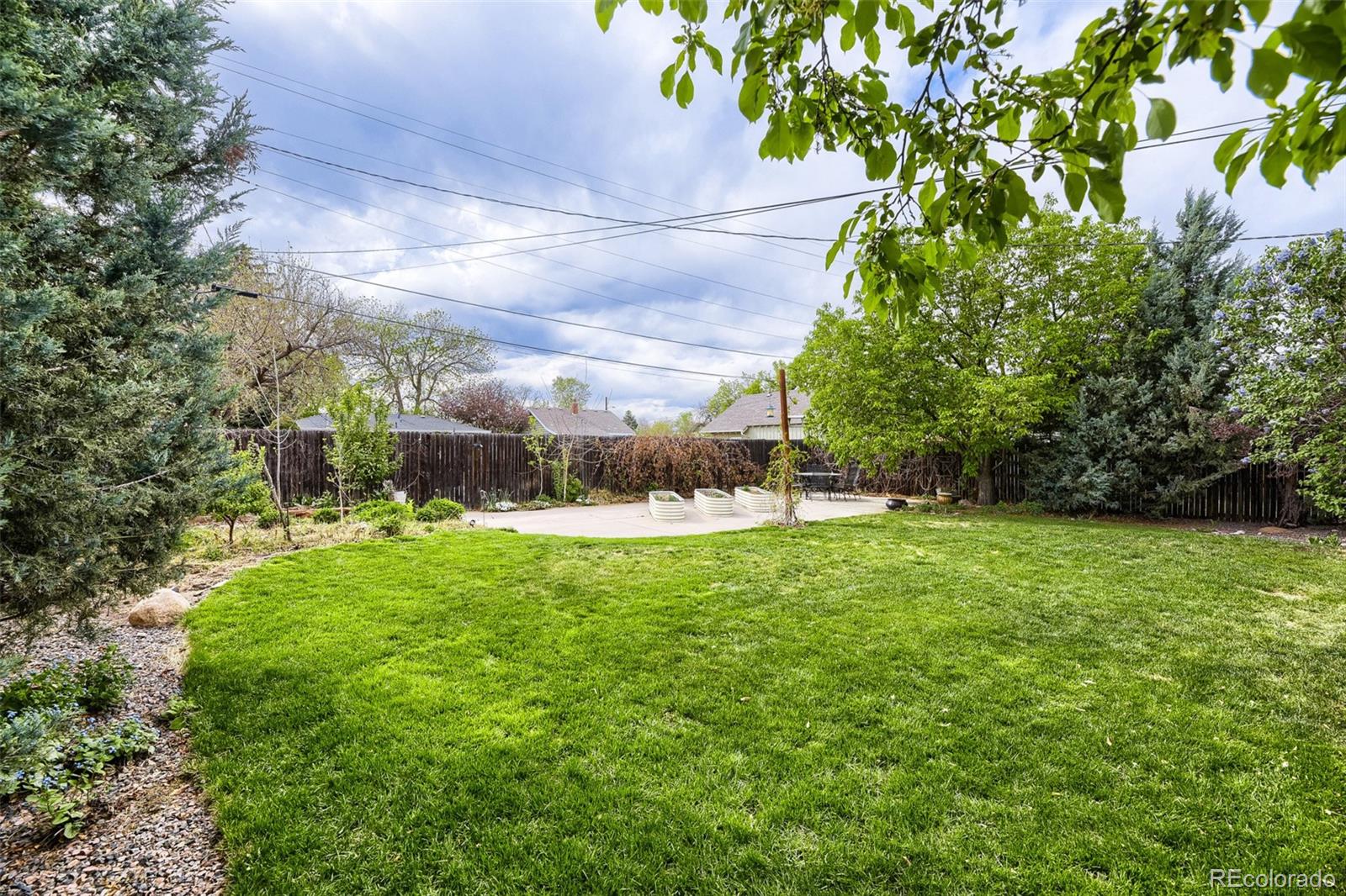 5611 S Hickory Street