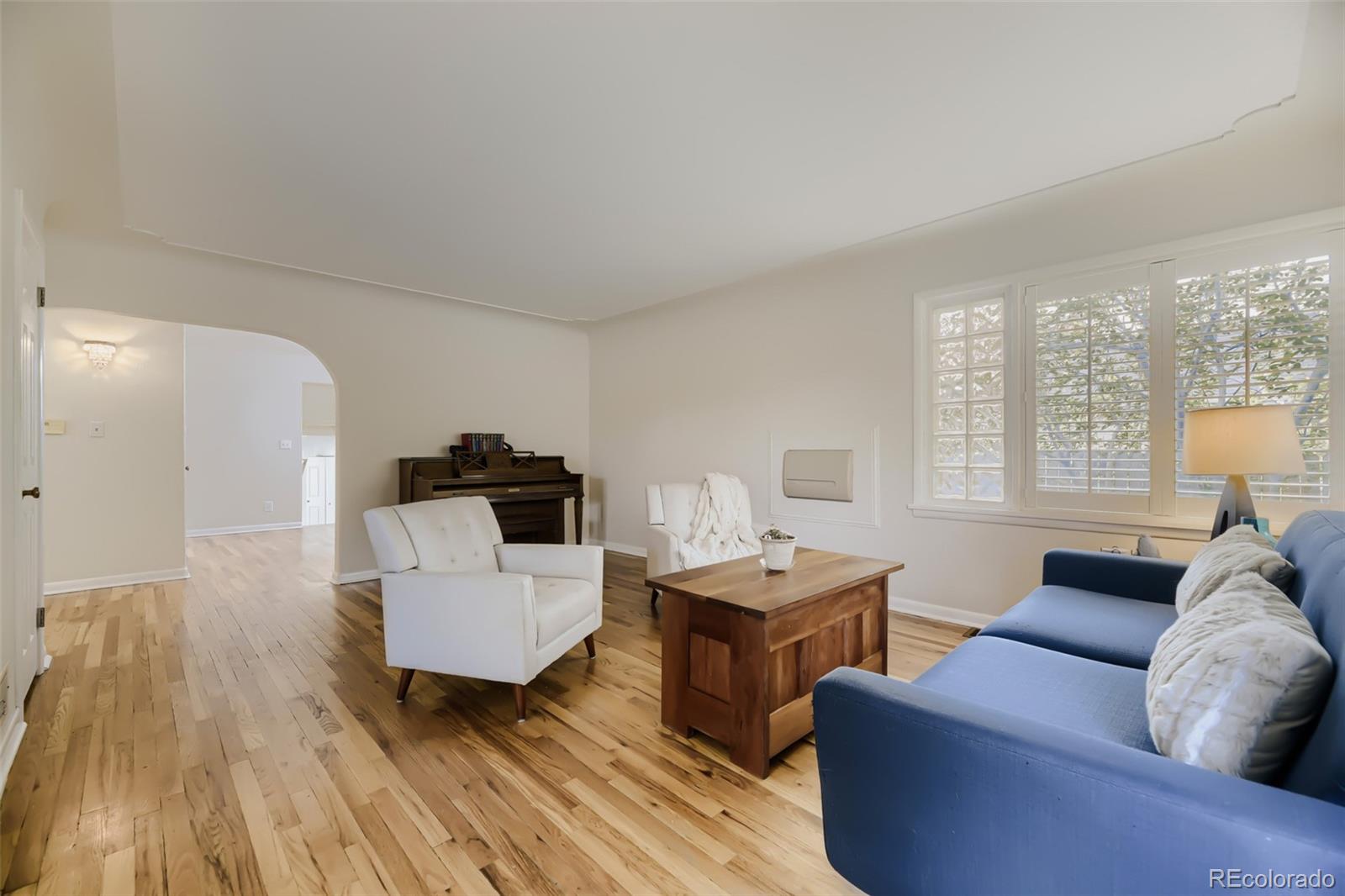 5611 S Hickory Street