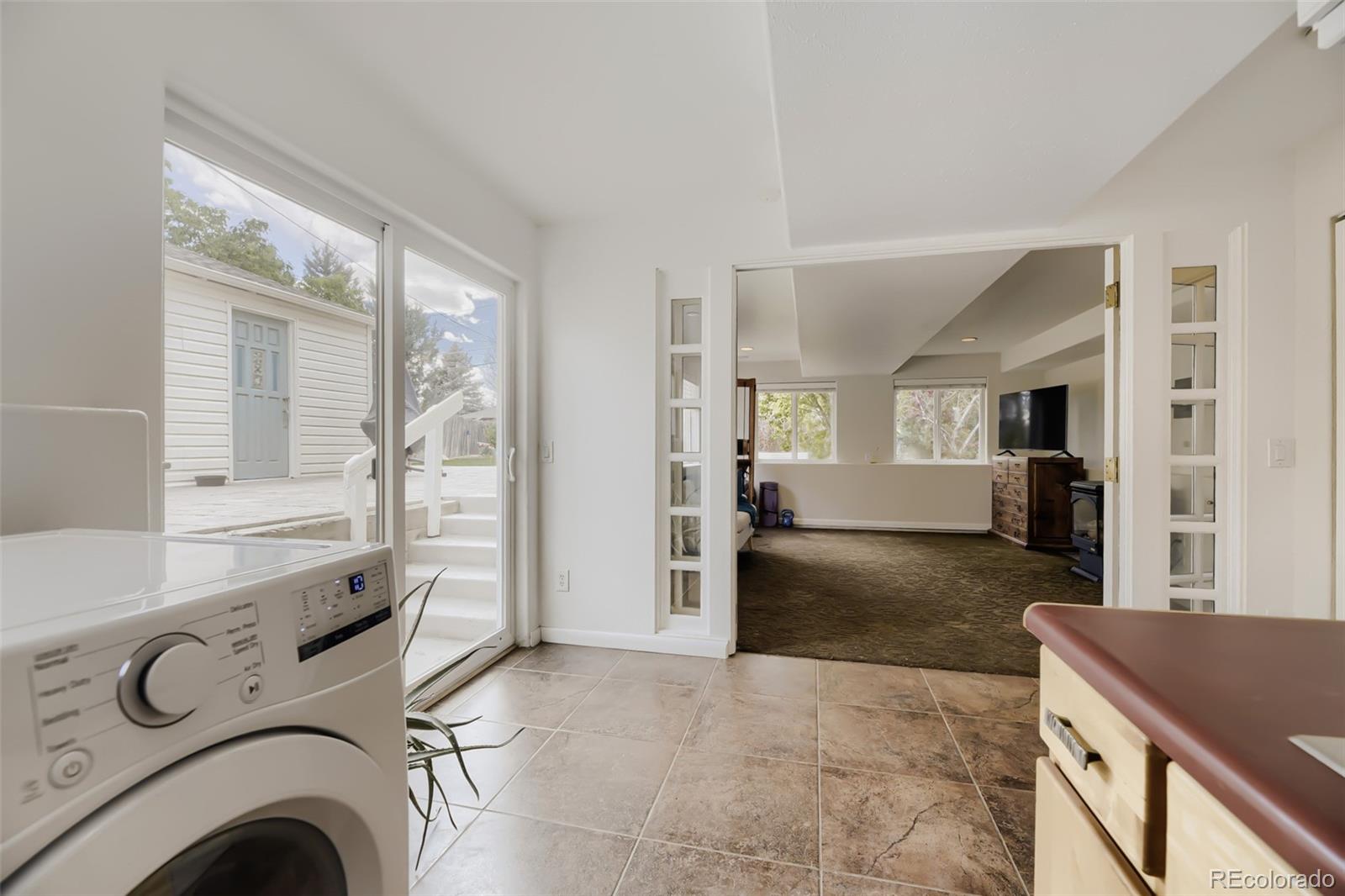 5611 S Hickory Street