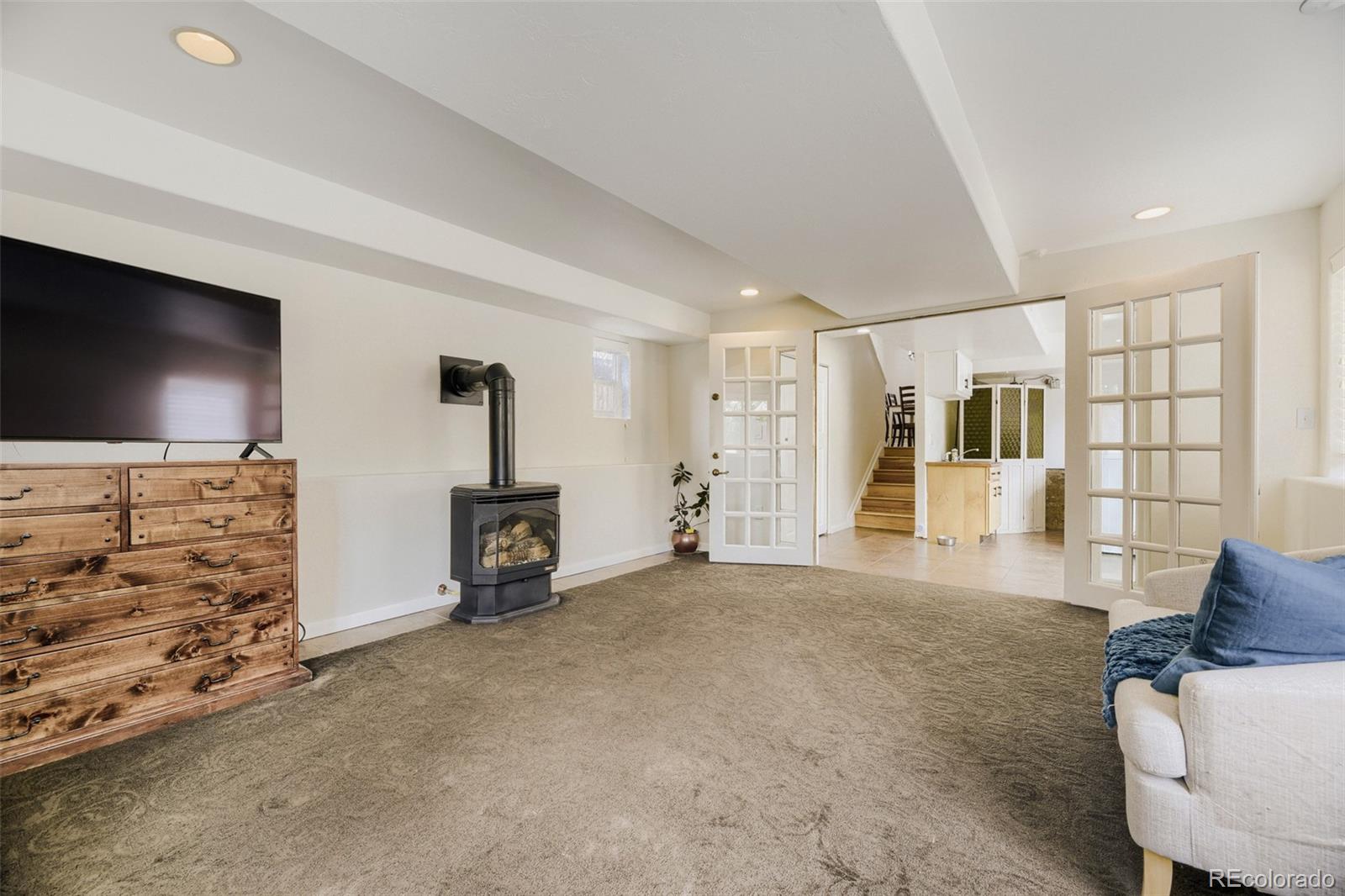 5611 S Hickory Street