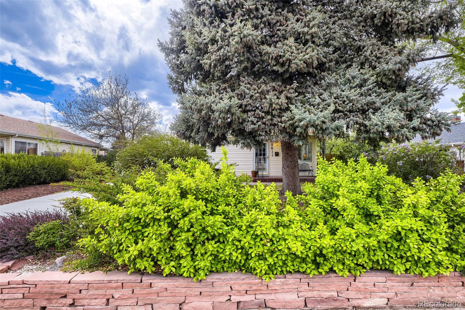 5611 S Hickory Street