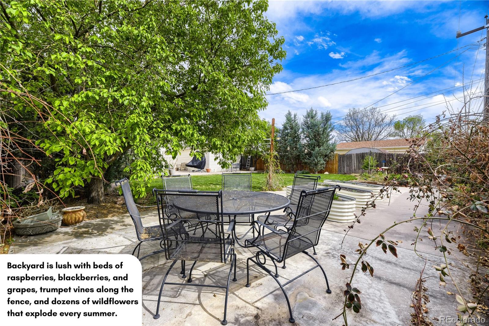 5611 S Hickory Street