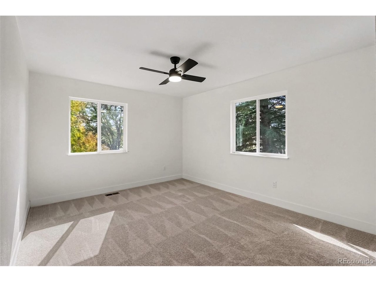 658 Eagle Dr