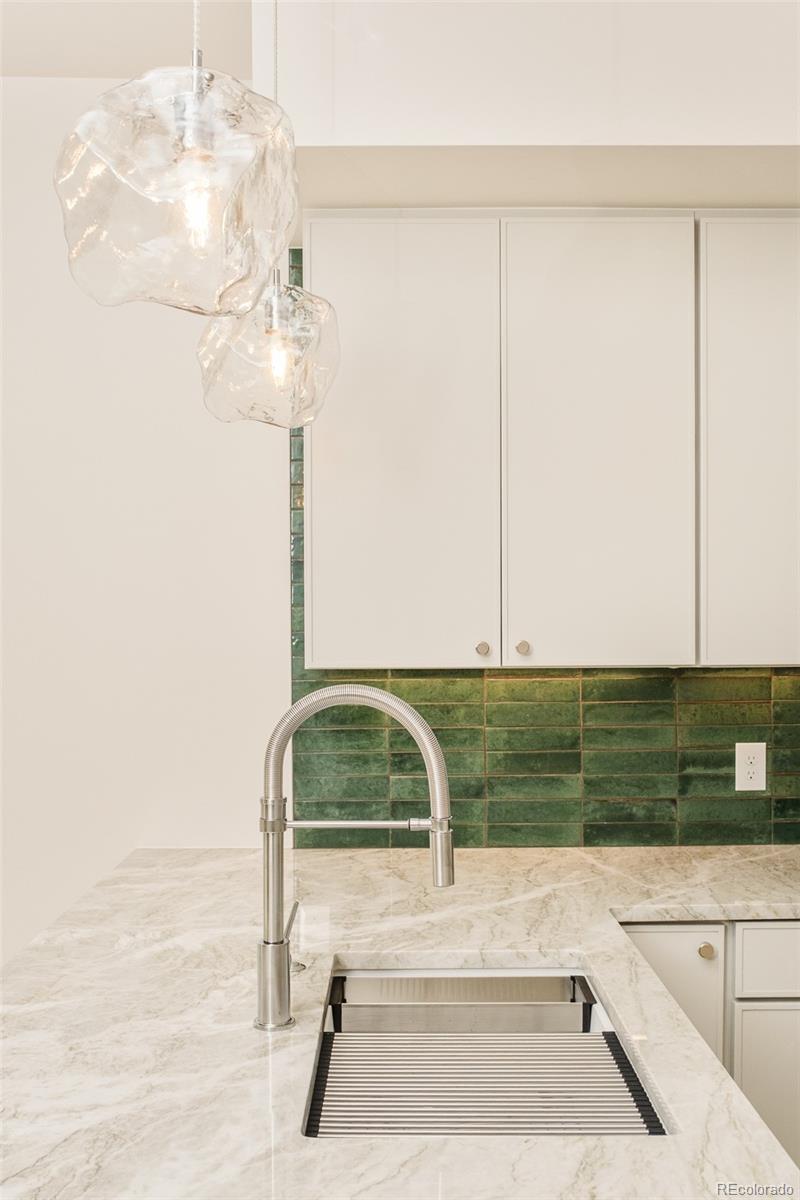 258 E Mountain Avenue