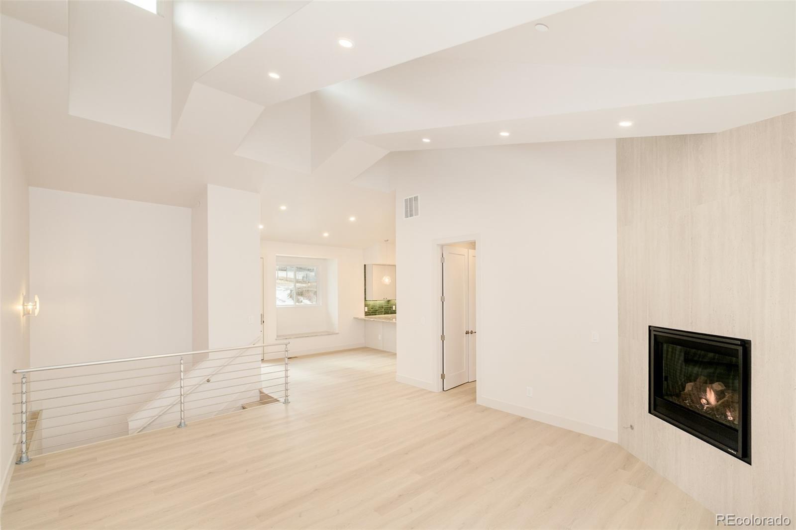 258 E Mountain Avenue