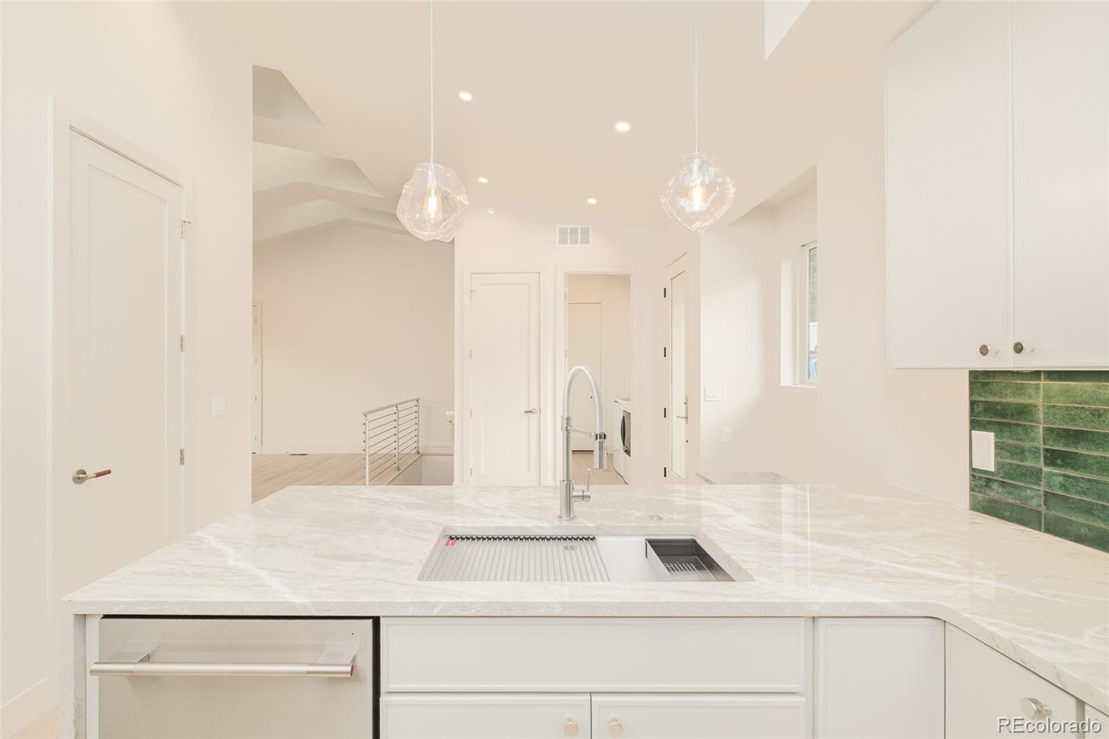 258 E Mountain Avenue