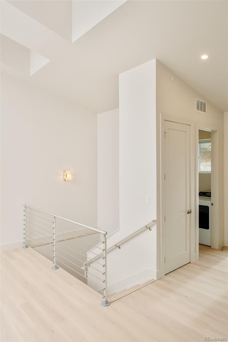 258 E Mountain Avenue