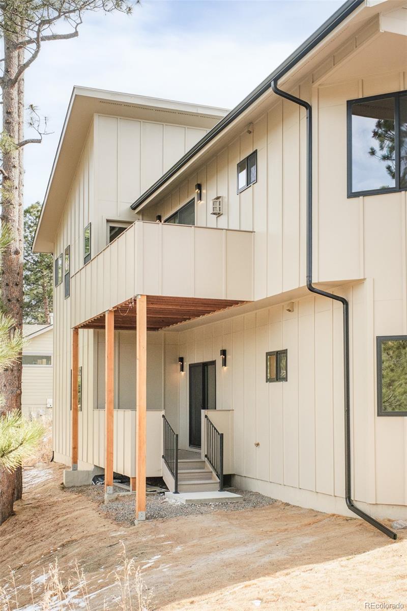 258 E Mountain Avenue