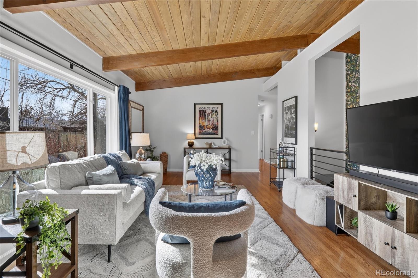 342 W Caley Avenue