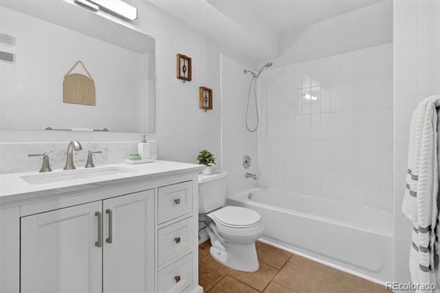10150 E Virginia Avenue Unit: 19-102