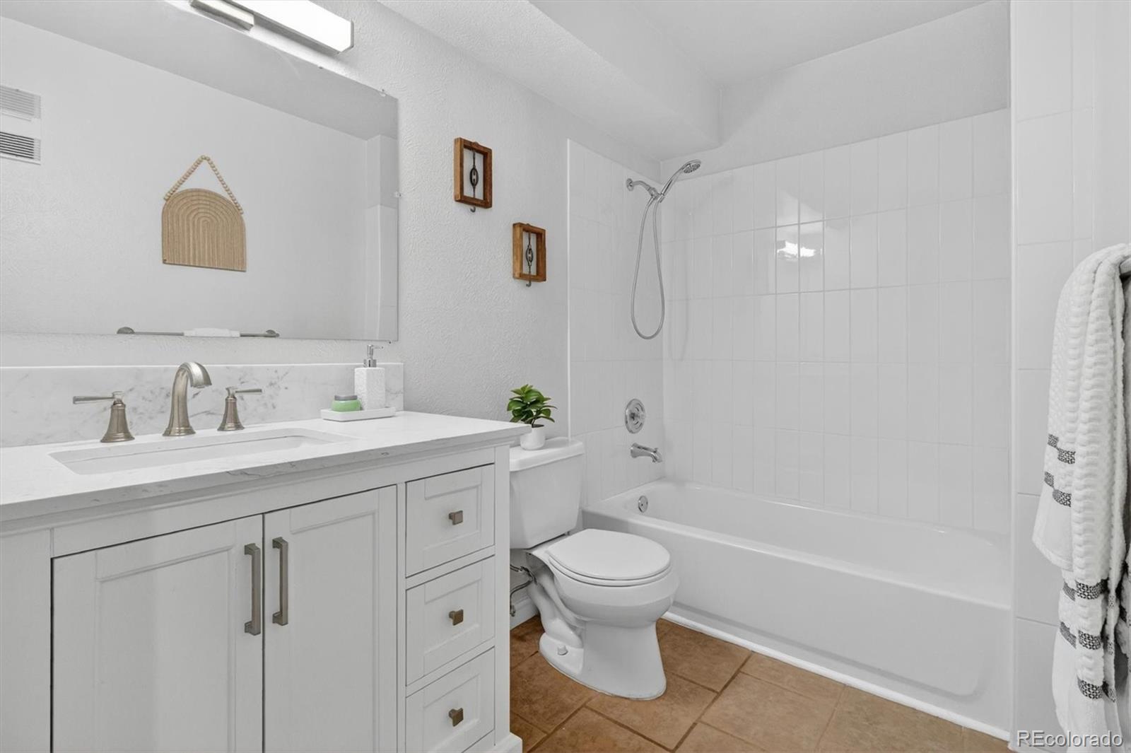 10150 E Virginia Avenue Unit: 19-102