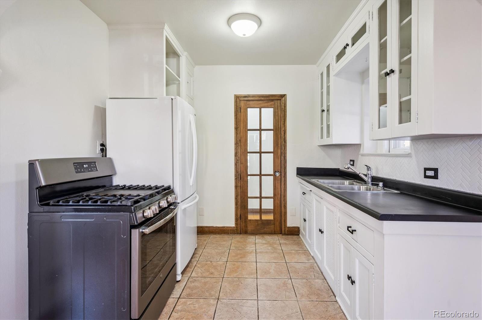 1050 N Washington Street Unit: 101