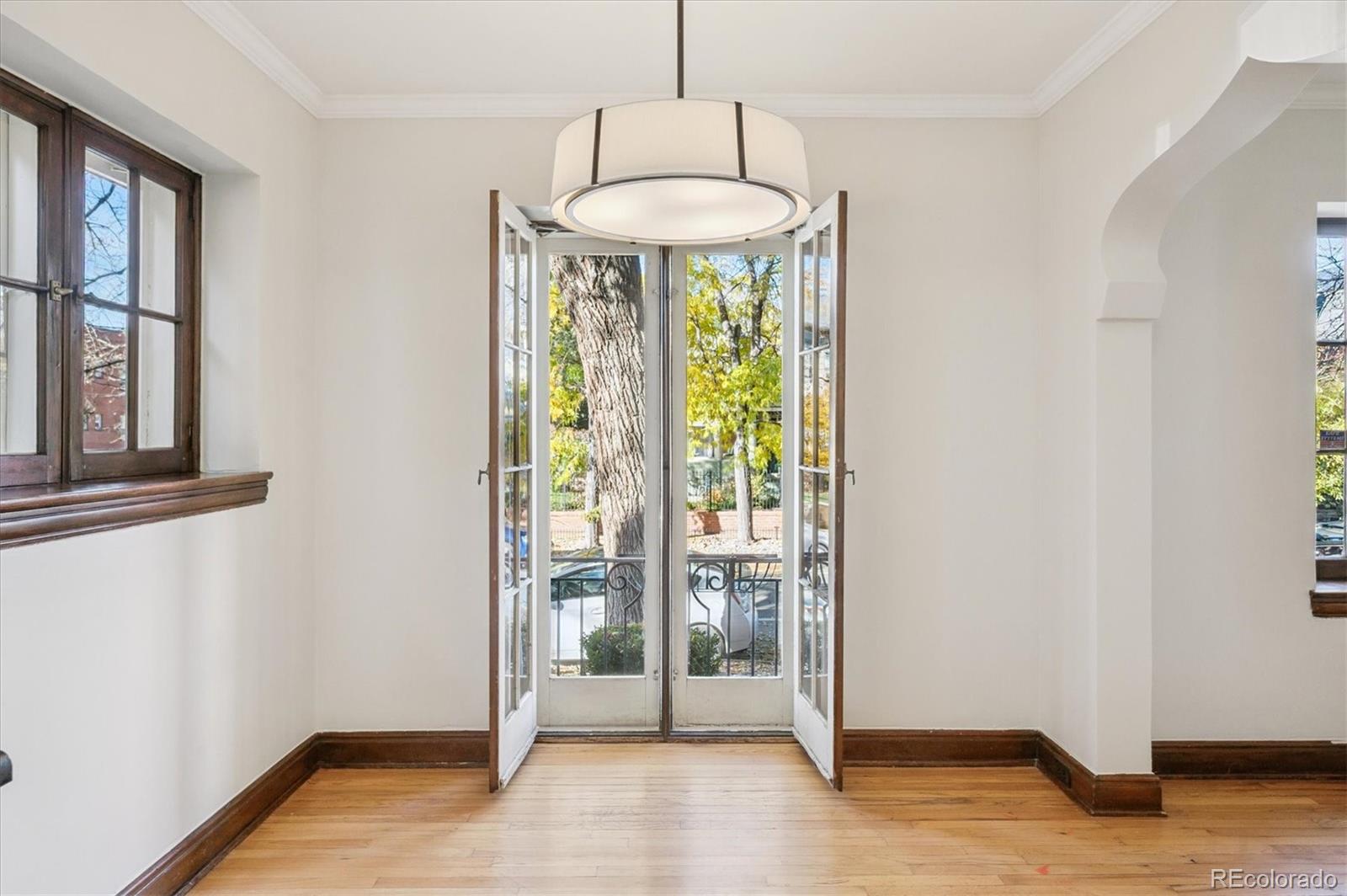 1050 N Washington Street Unit: 101