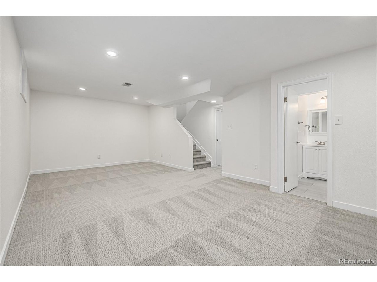 758 S Youngfield Ct