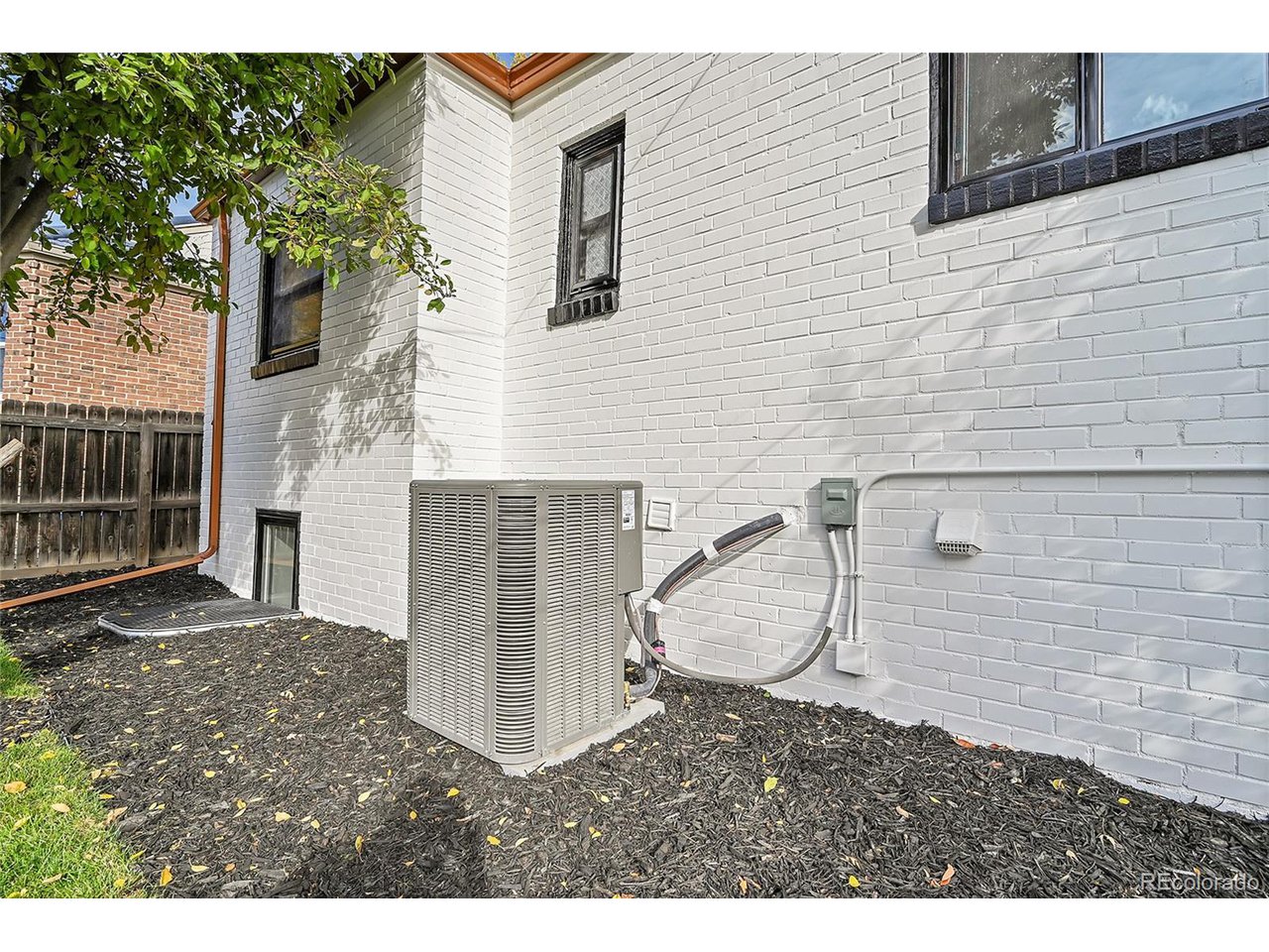 1355 Locust St