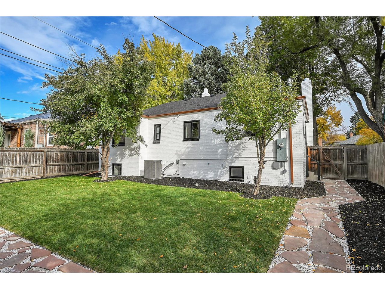 1355 Locust St