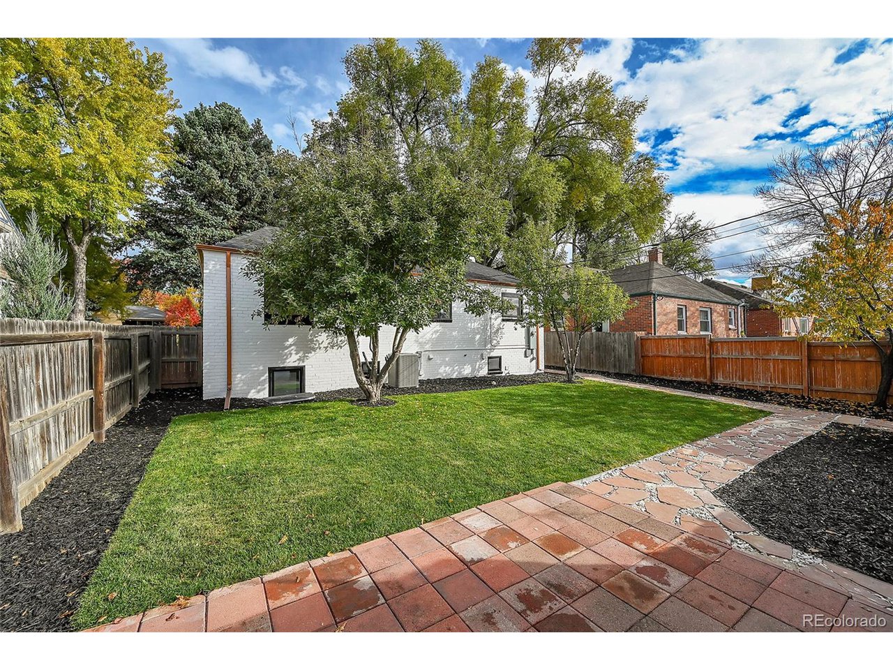 1355 Locust St