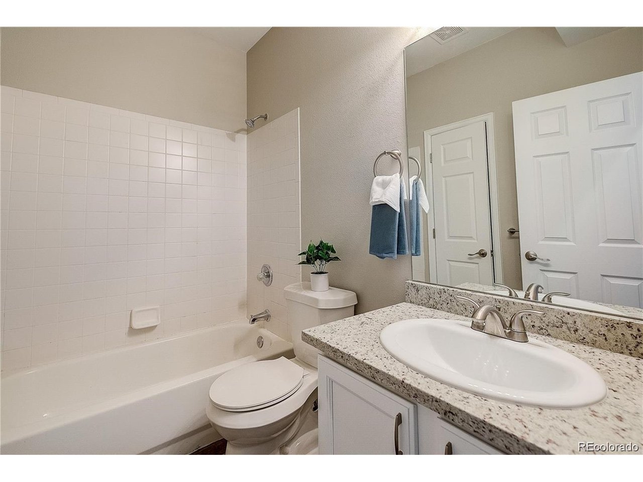 10784 W 63rd Pl 204