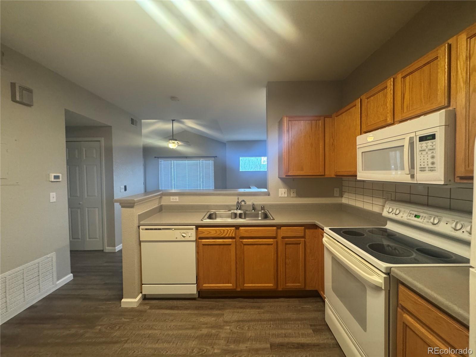 913 S Zeno Way Unit: 206