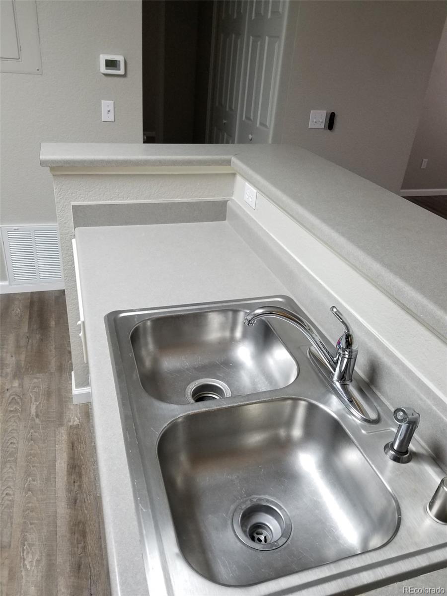 913 S Zeno Way Unit: 206