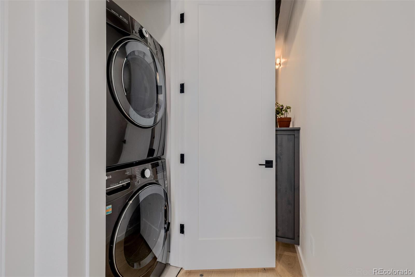 1242 Yates Street Unit: U2