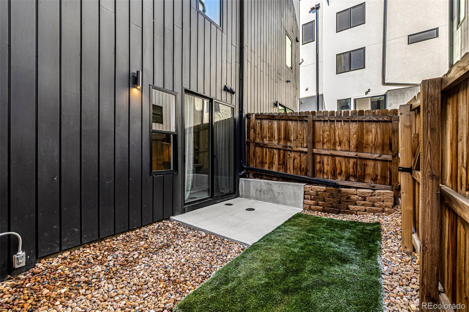 1242 Yates Street Unit: U2