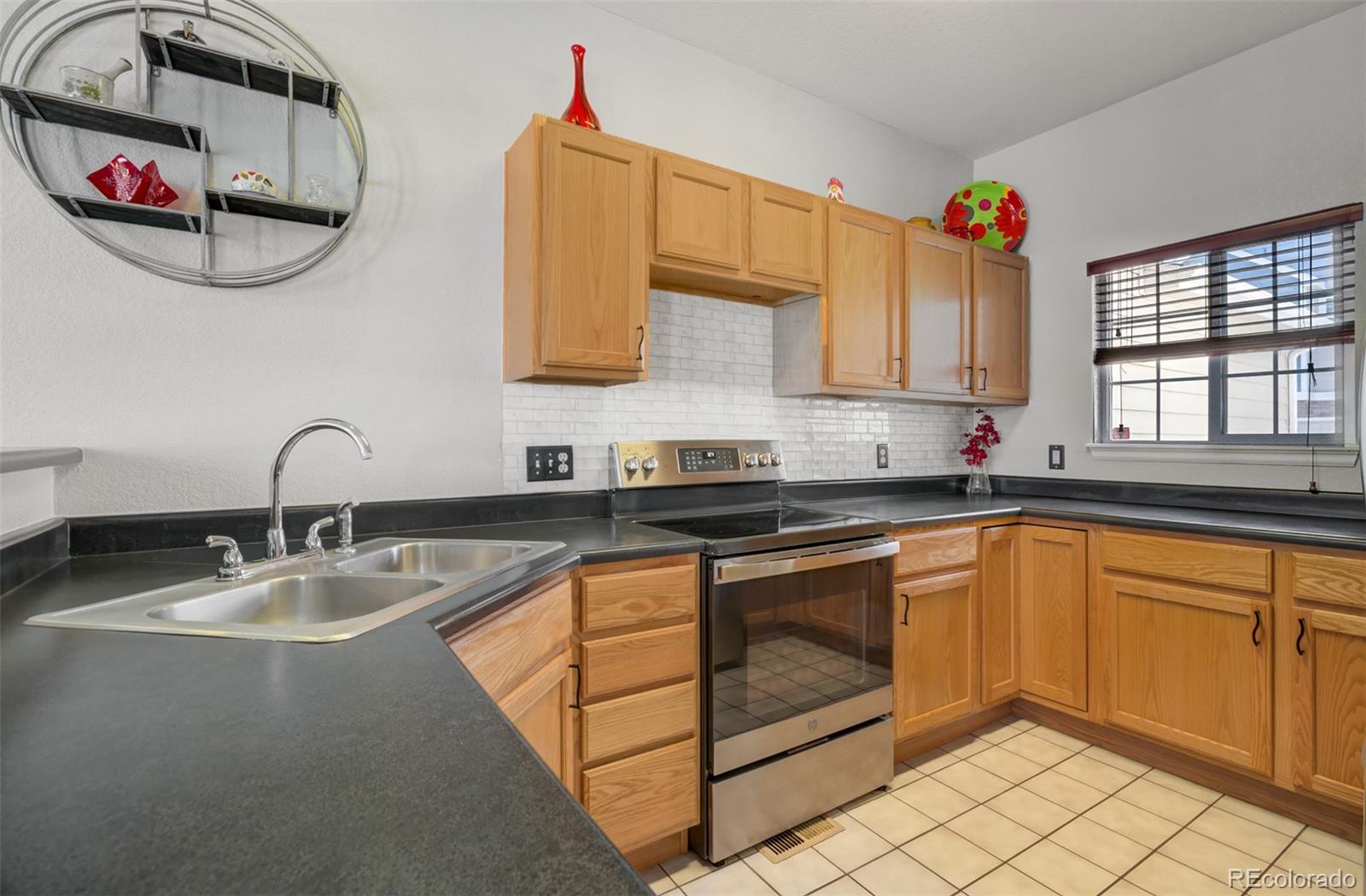 1496 Red Cliff Way