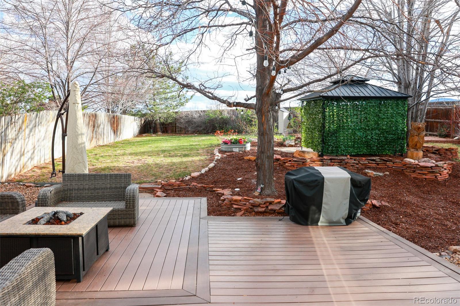 8853 S Dudley Street