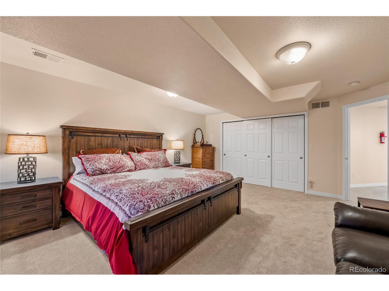 6670 Sunset Cir