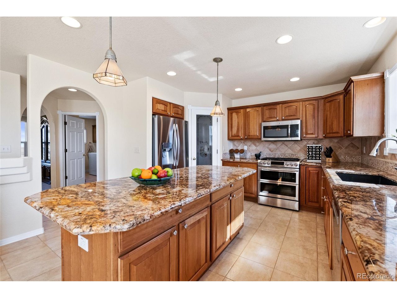 6670 Sunset Cir