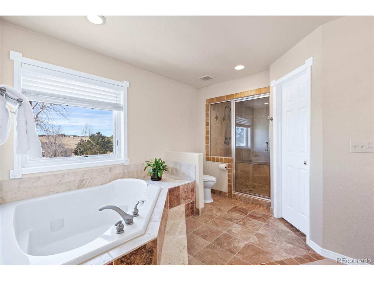 6670 Sunset Cir