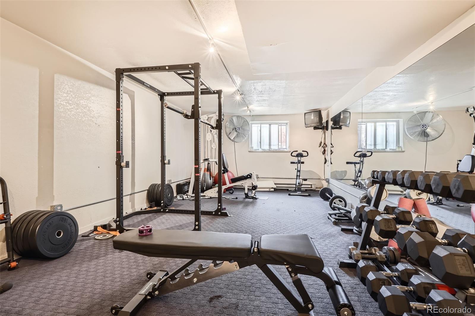 1045 N Clarkson Street Unit: 105