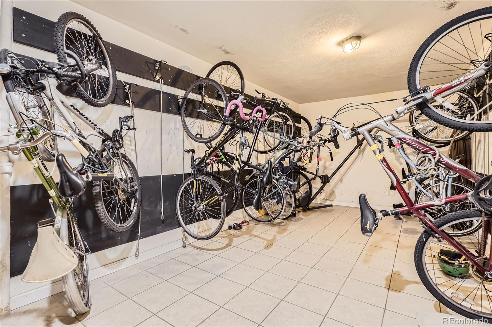 1045 N Clarkson Street Unit: 105