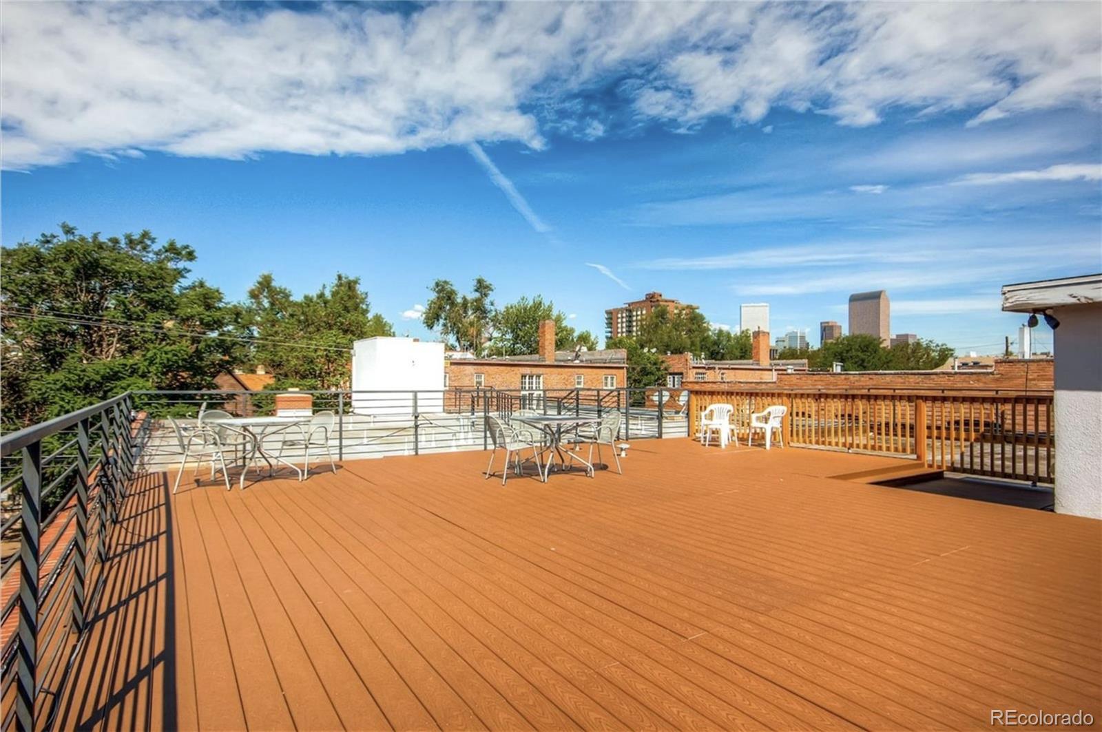 1045 N Clarkson Street Unit: 105