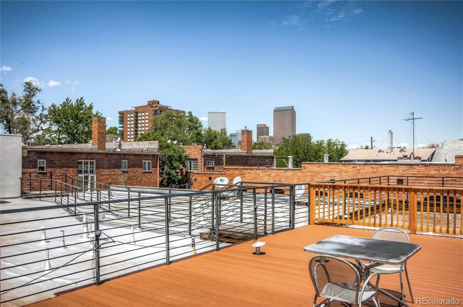 1045 N Clarkson Street Unit: 105