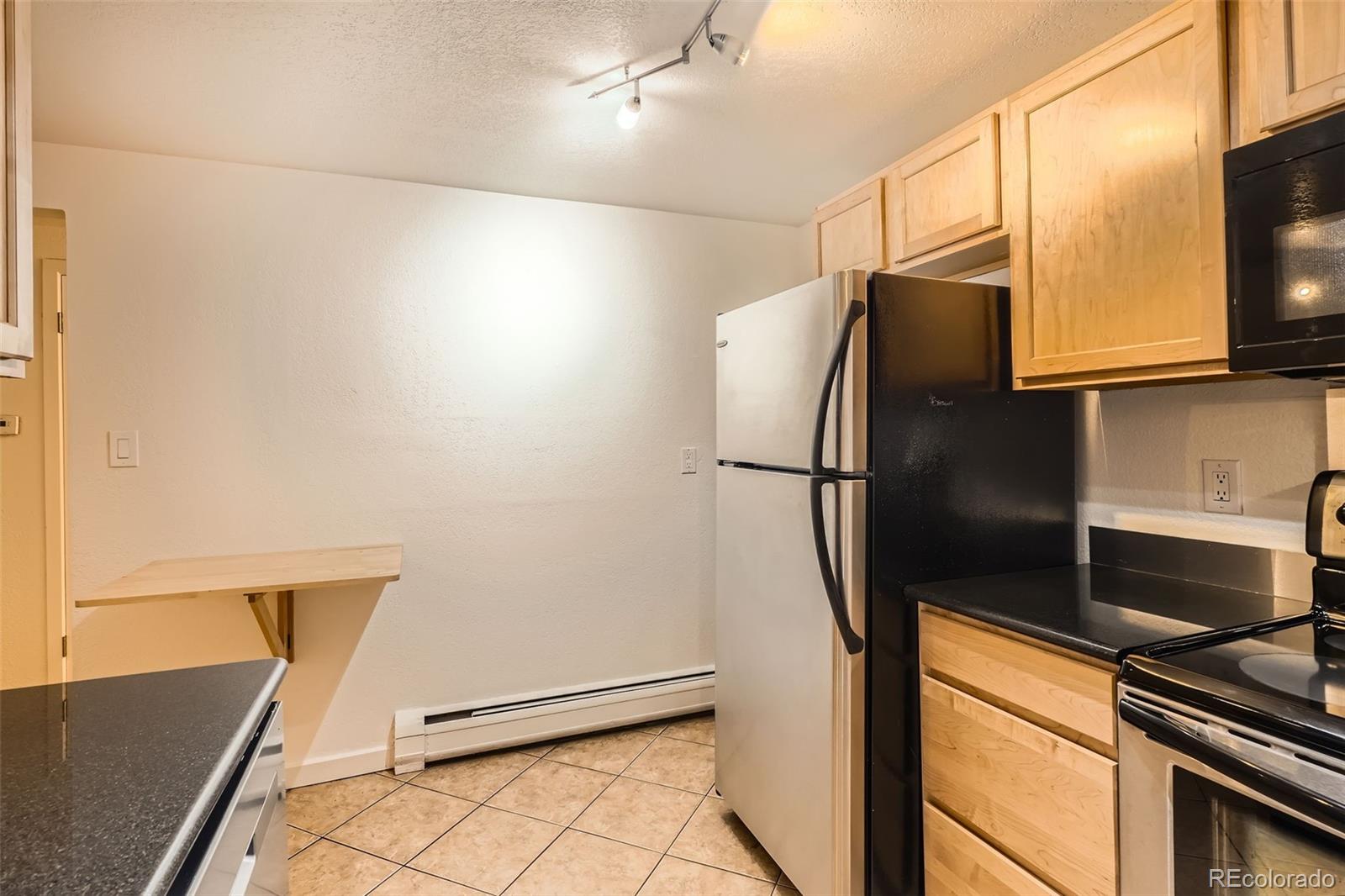 1045 N Clarkson Street Unit: 105