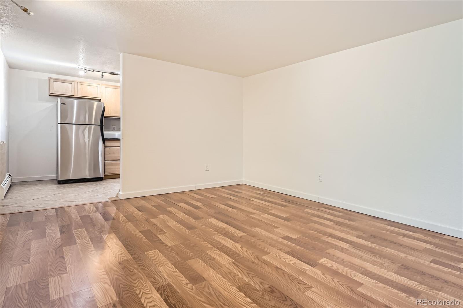 1045 N Clarkson Street Unit: 105