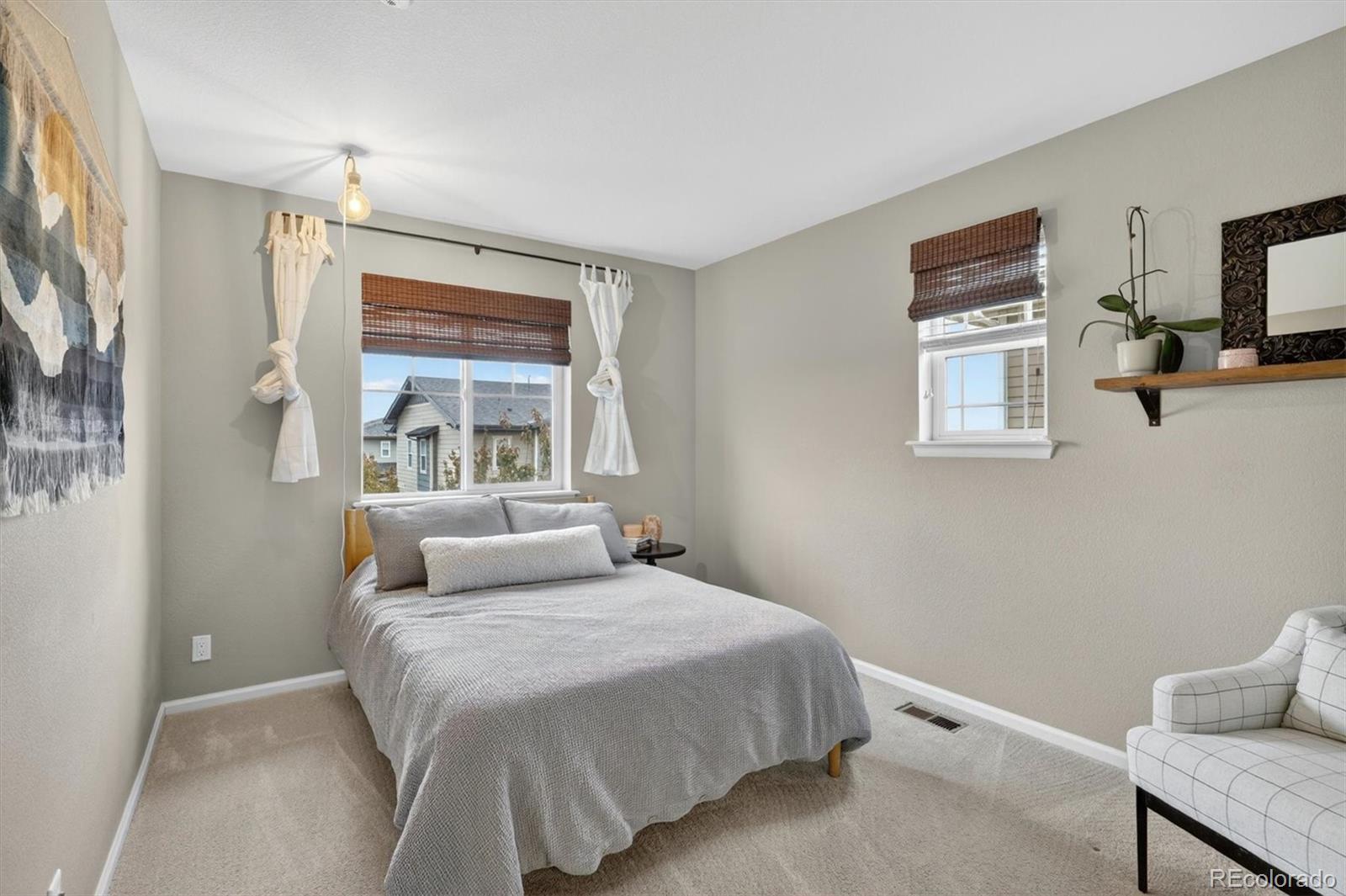 11277 E 28th Place