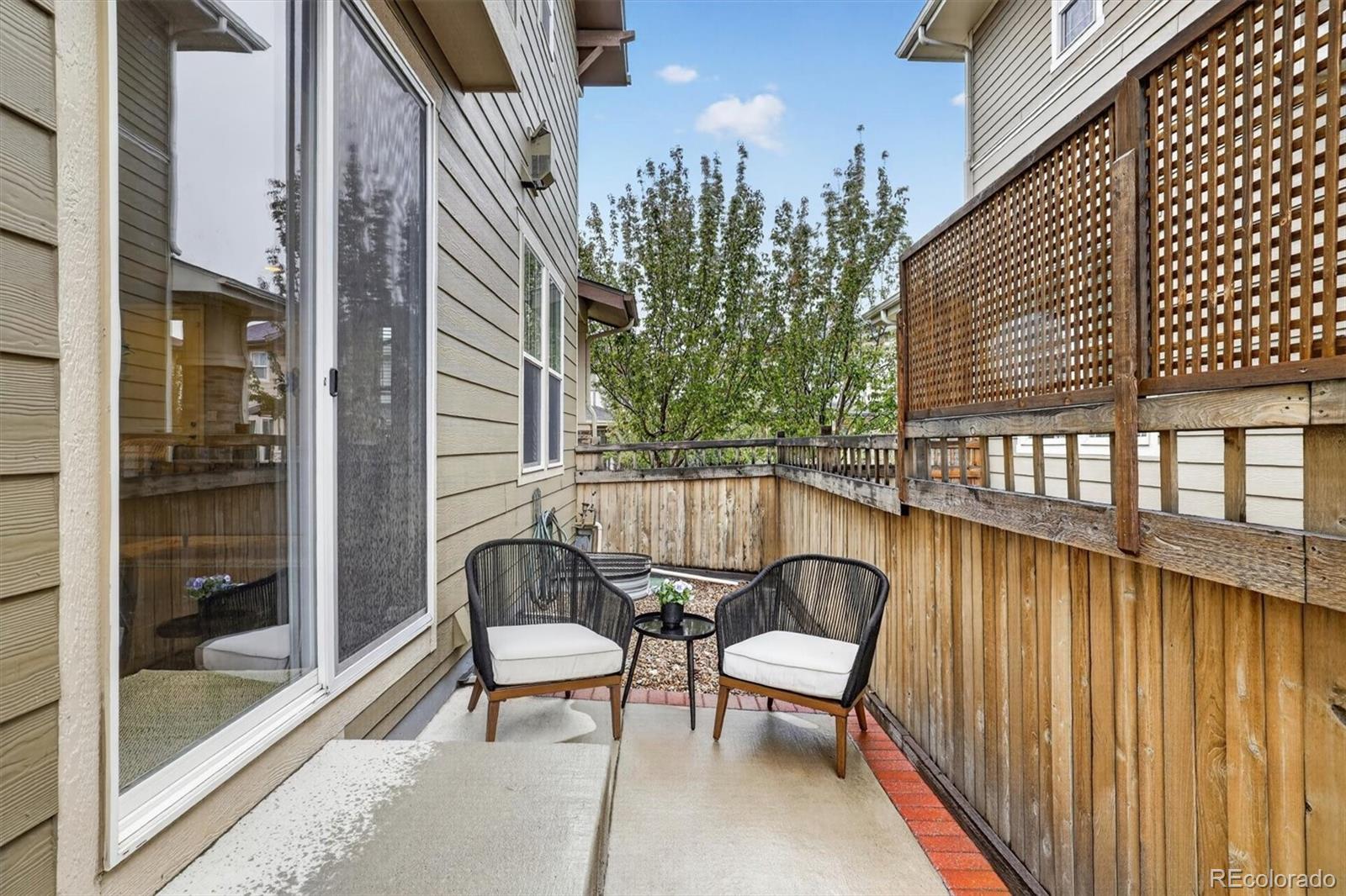 11277 E 28th Place