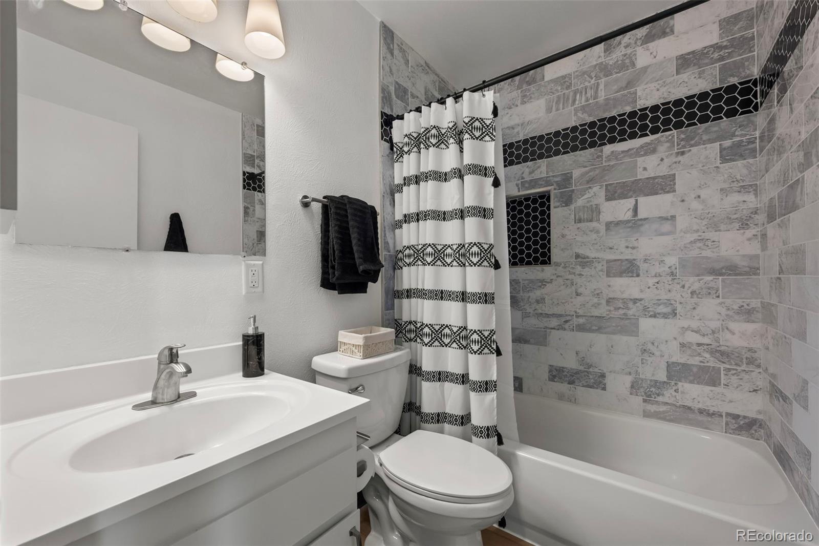 7982 Meade Street Unit: 6