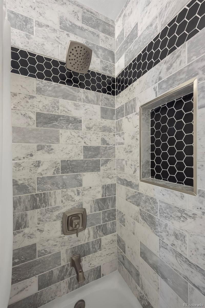 7982 Meade Street Unit: 6