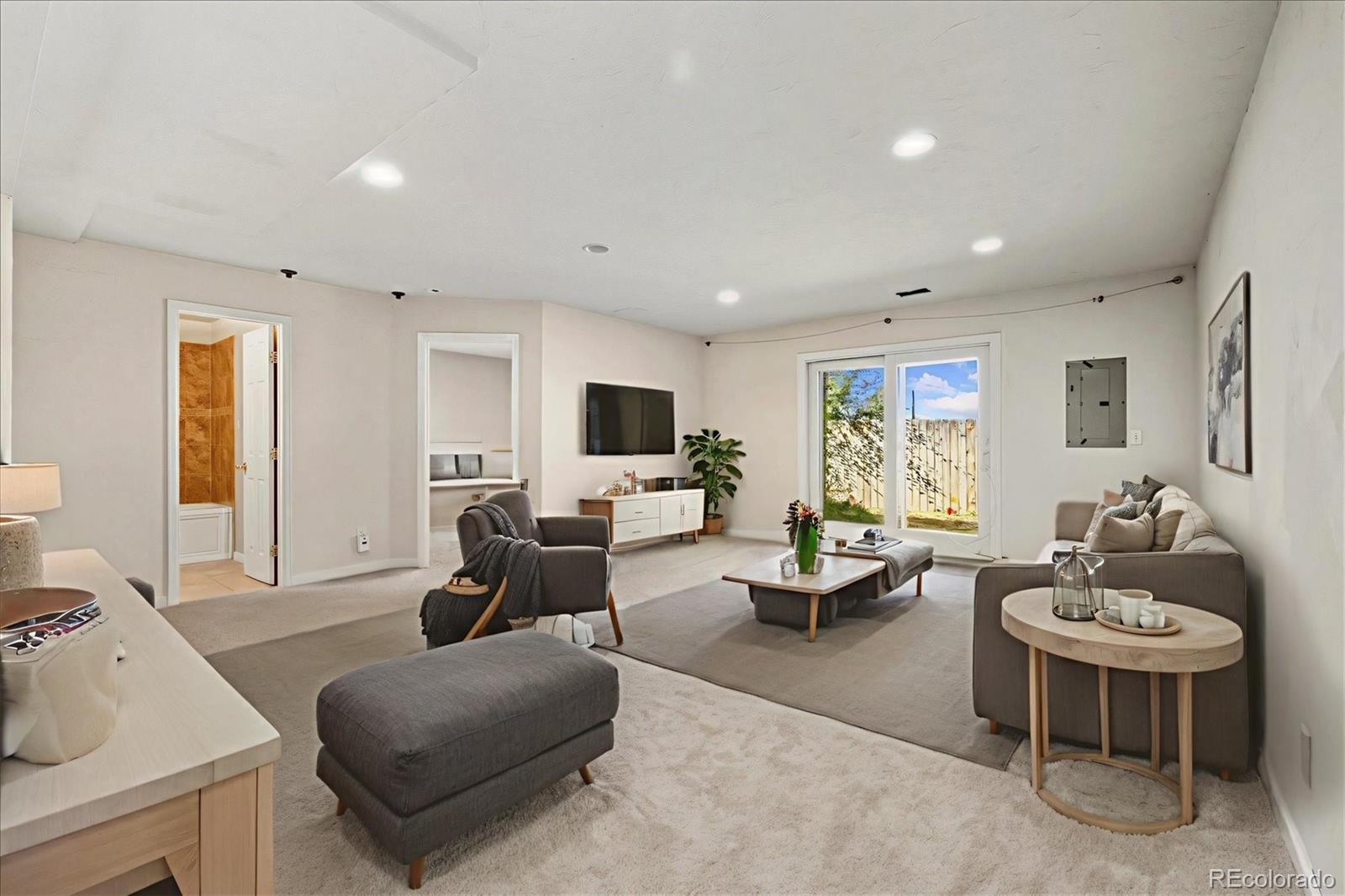 9616 E Arkansas Place