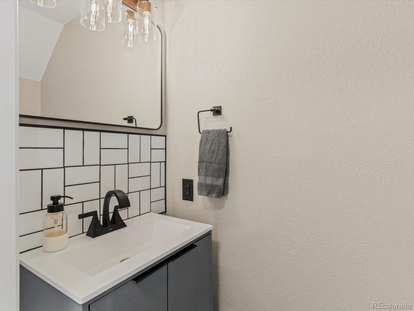 17083 E Wagon Trail Parkway