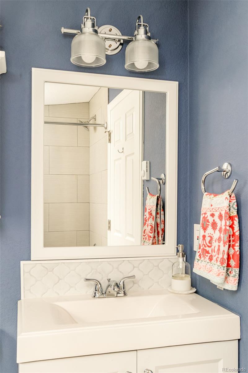 5634 E Minnesota Drive