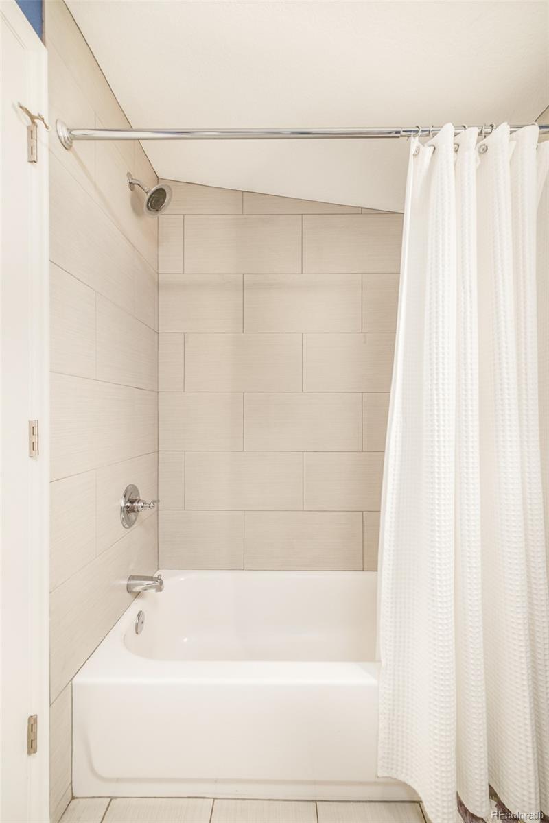 5634 E Minnesota Drive