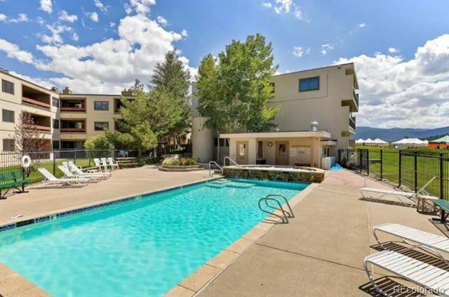 311 W La Bonte Street Unit: 120